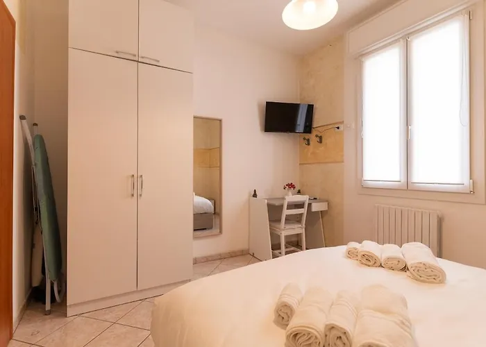 Fiera For 6 People With Balcony! * Болонья